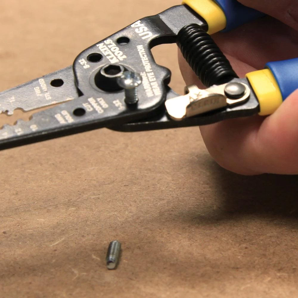 Klein Tools Solid And Stranded Copper Wire Stripper And Cutter, Model 11055 - Image 8